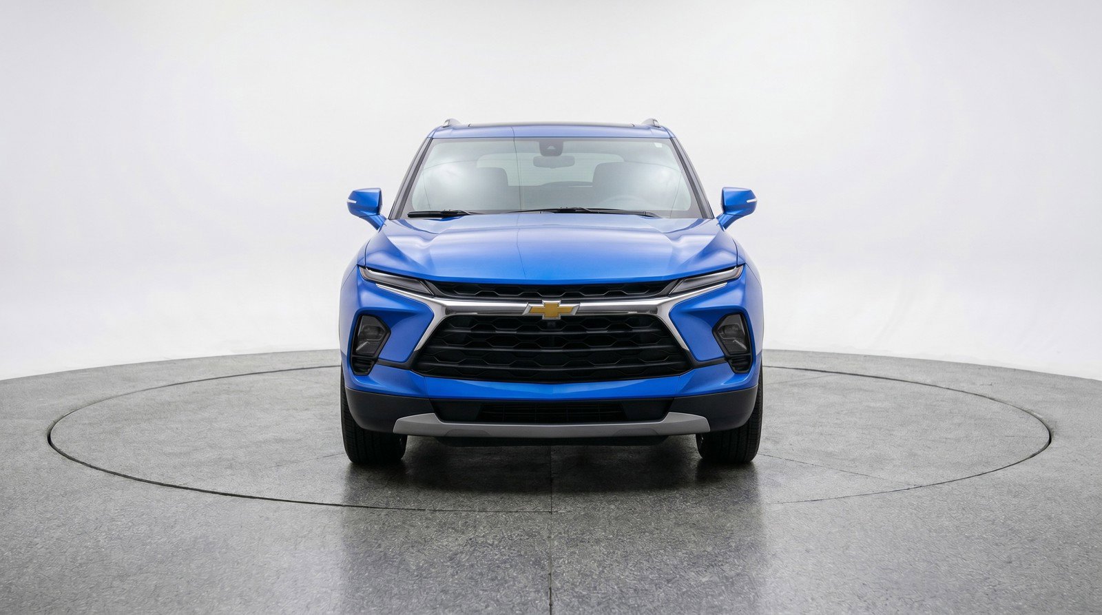 Used 2025 Chevrolet Blazer LT FWD image 2