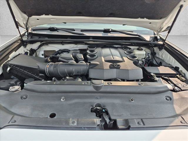 Used 2019 Toyota 4Runner SR5 AWD/4WD image 22
