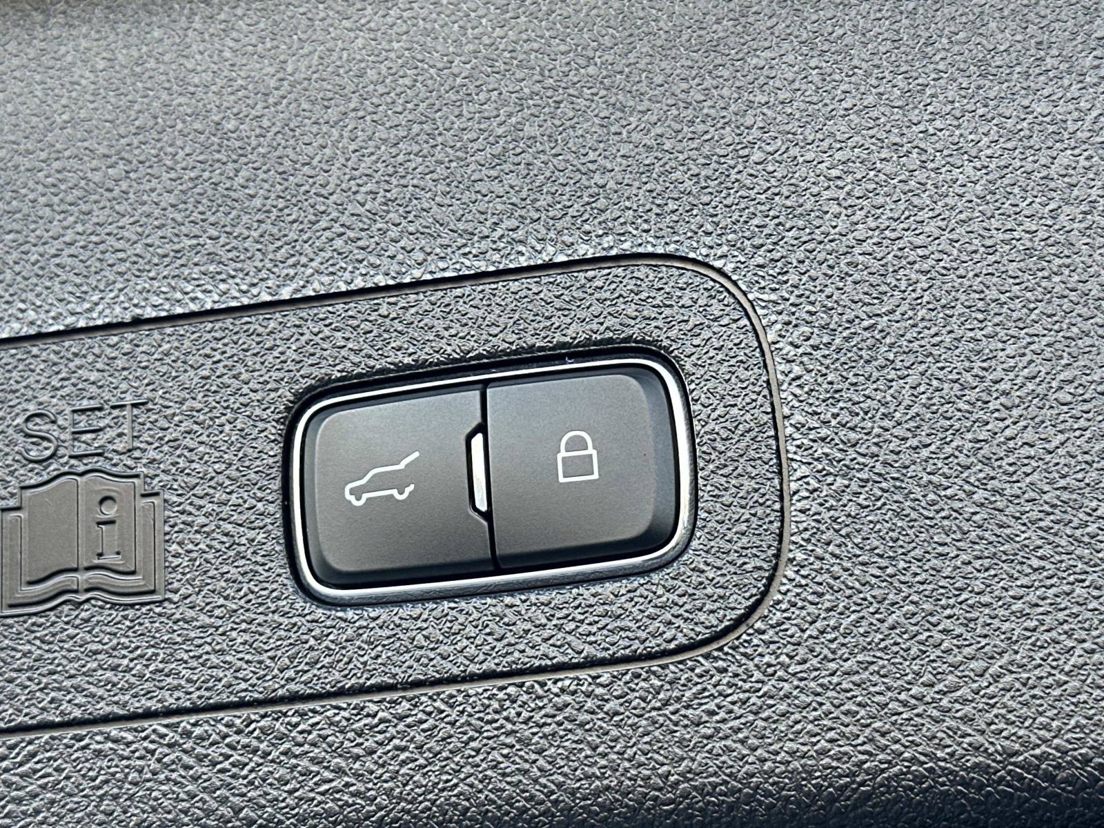 Used 2022 Lincoln Aviator Reserve w/ Equipment Group 201A image 25