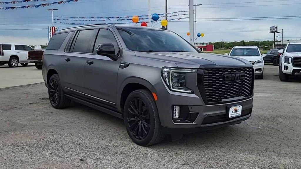 Used 2022 GMC Yukon XL Denali w/ Max Trailering Package image 2