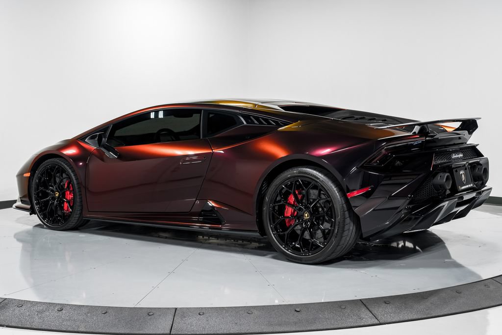 Used 2024 Lamborghini Huracan Tecnica RWD image 5
