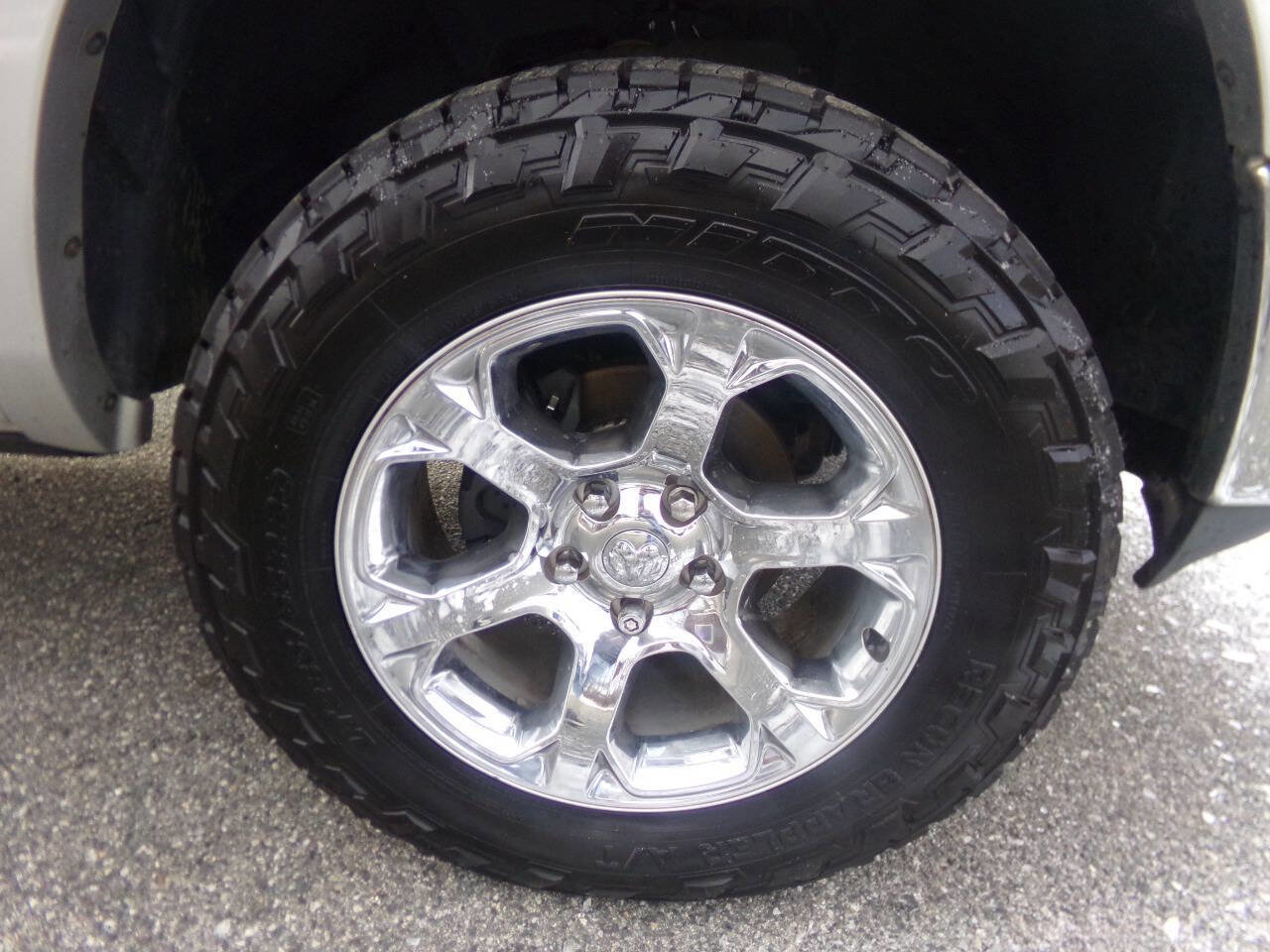 Used 2017 RAM 1500 Laramie w/ Convenience Group image 21