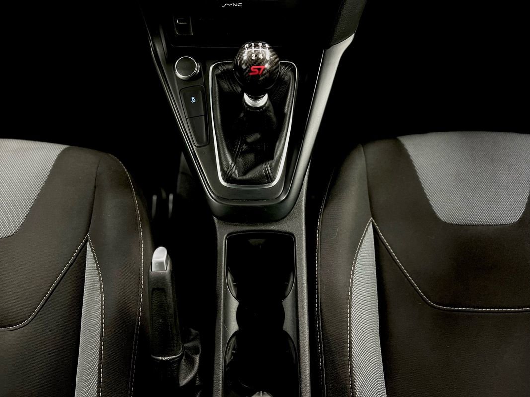 Used 2016 Ford Focus ST image 34