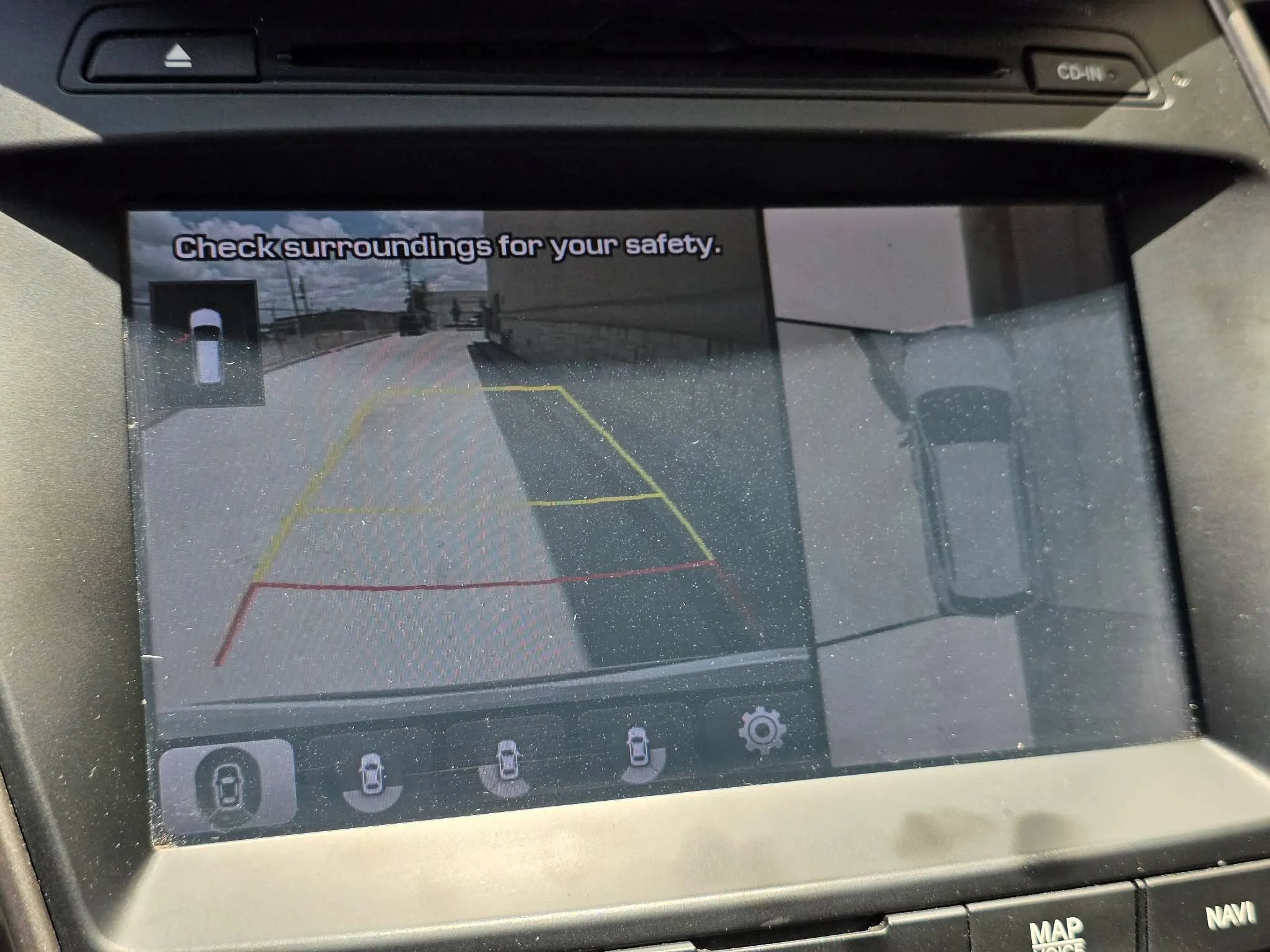 Used 2018 Hyundai Santa Fe Sport w/ Cargo Package FWD image 26
