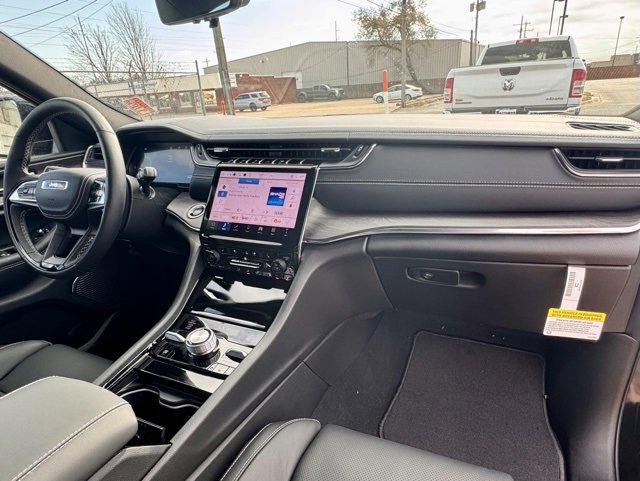 New 2025 Jeep Grand Cherokee Overland w/ Adv Protech Group III image 13