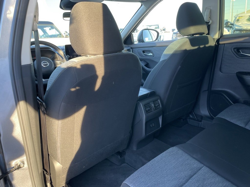 Used 2023 Nissan Rogue SV image 52