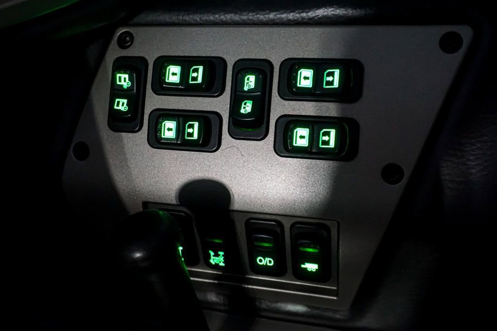 Used 2006 HUMMER H1 4-Door Wagon AWD/4WD image 25