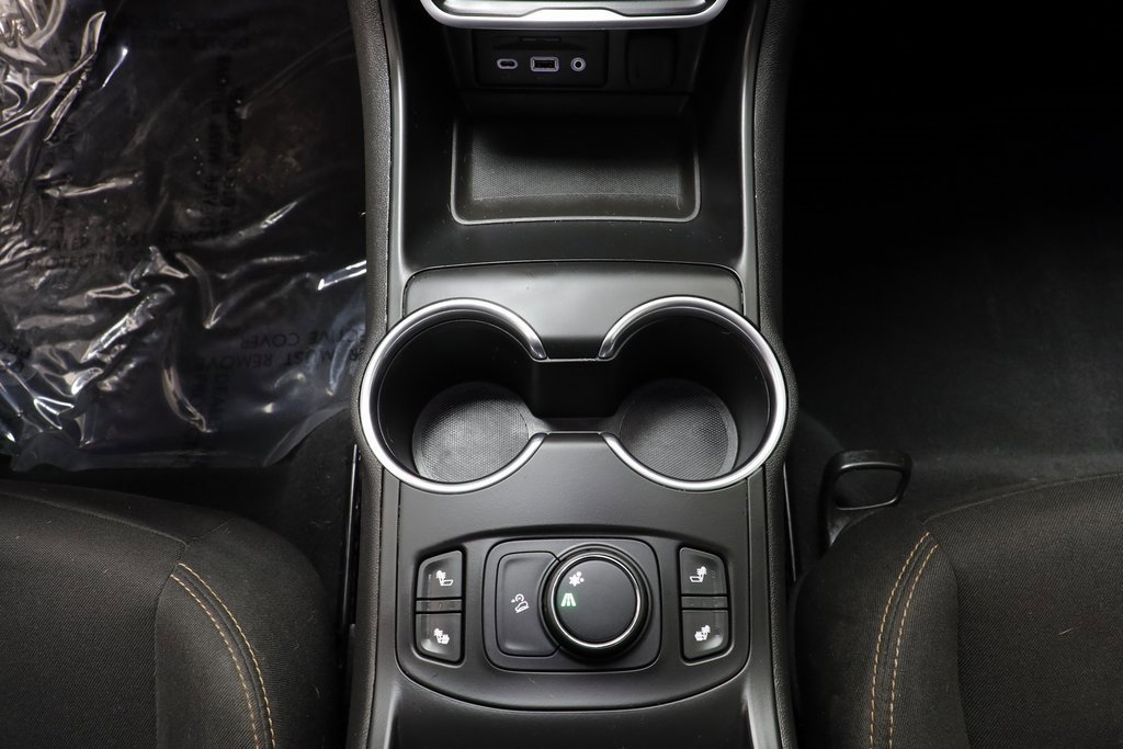 Used 2019 GMC Terrain SLE w/ Driver Convenience Package image 12