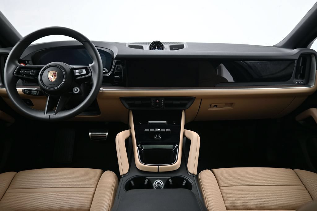 Certified 2025 Porsche Cayenne Coupe AWD/4WD image 9