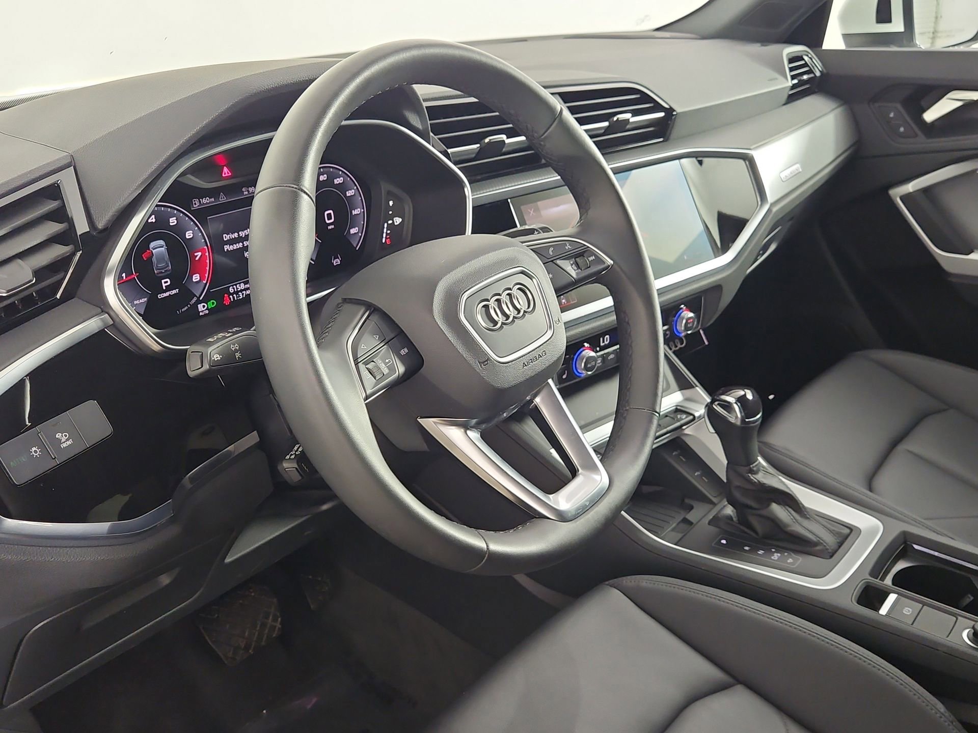 Certified 2025 Audi Q3 2.0T Premium Plus w/ Premium Plus Package image 17