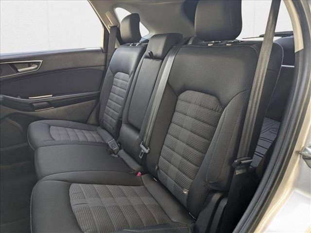 Used 2017 Ford Edge SEL image 19