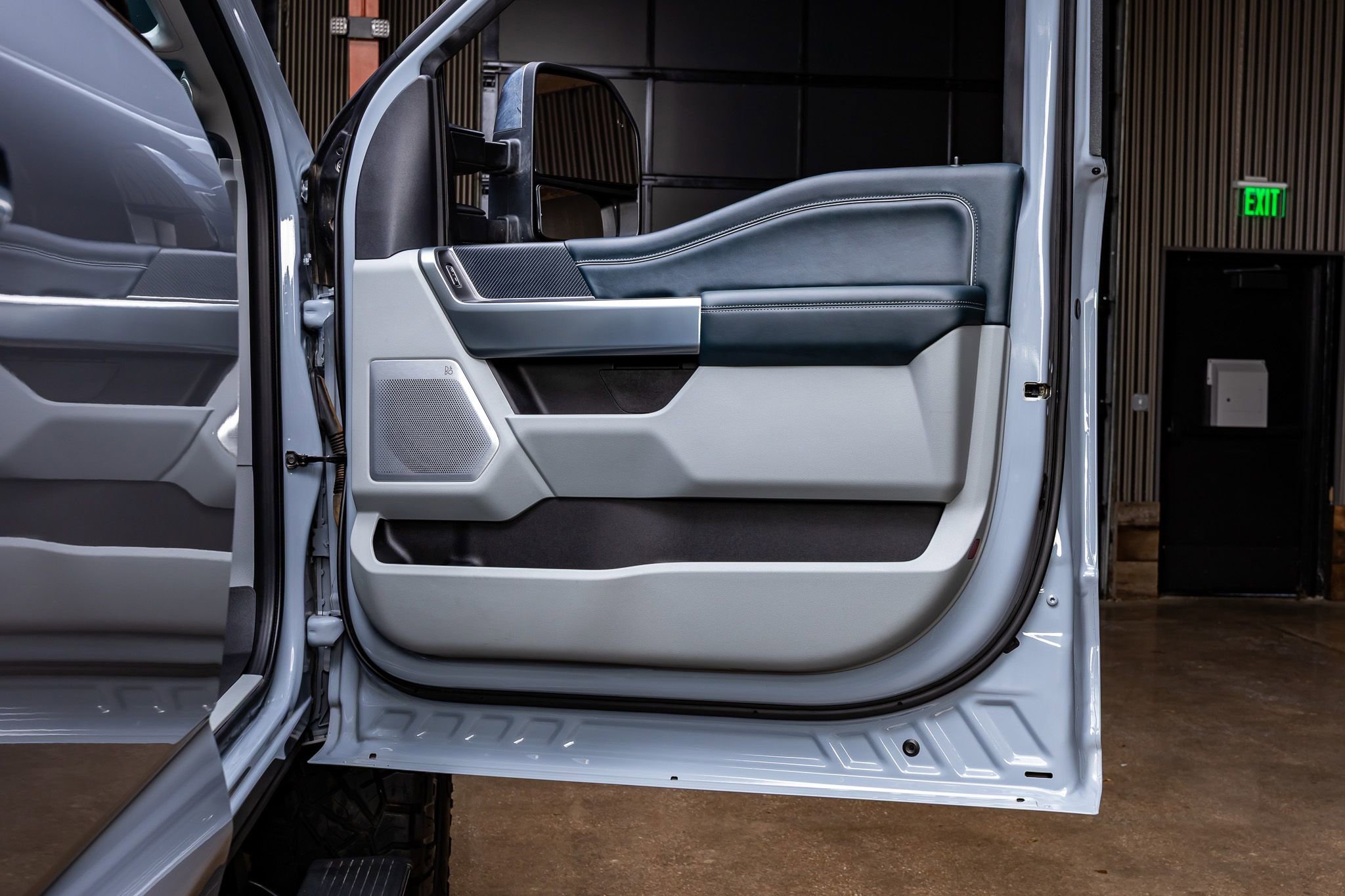 Used 2024 Ford F250 Limited w/ FX4 Off-Road Package image 36