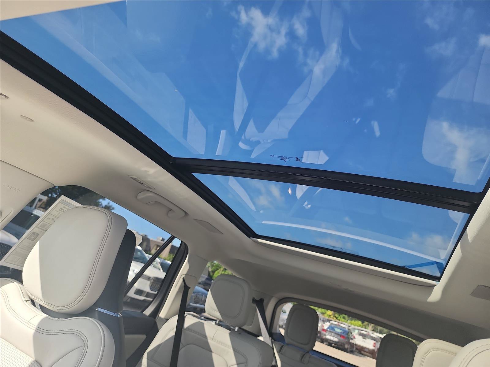 New 2027 Lincoln Aviator Reserve AWD/4WD image 16