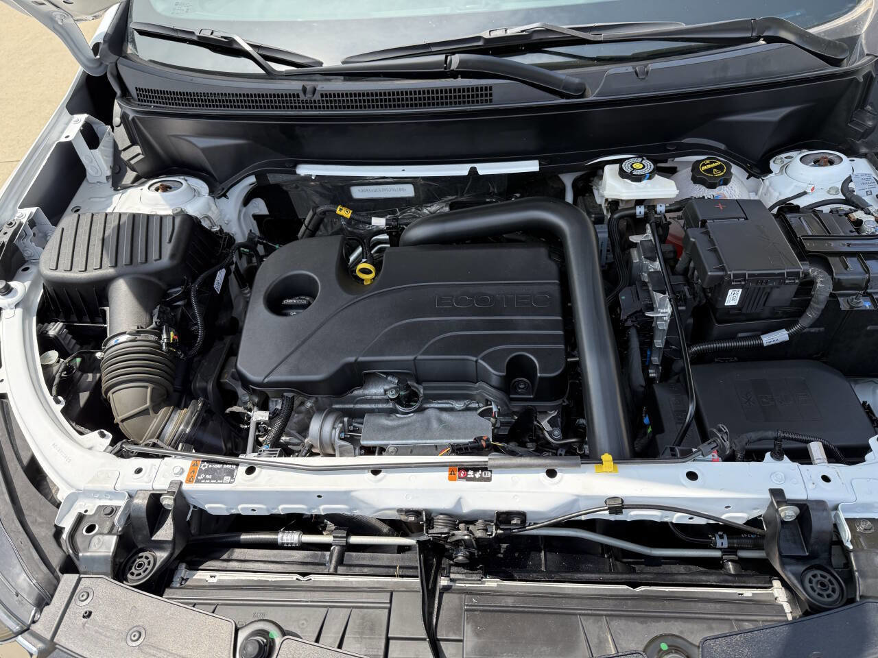 Used 2024 Chevrolet Equinox LT image 9