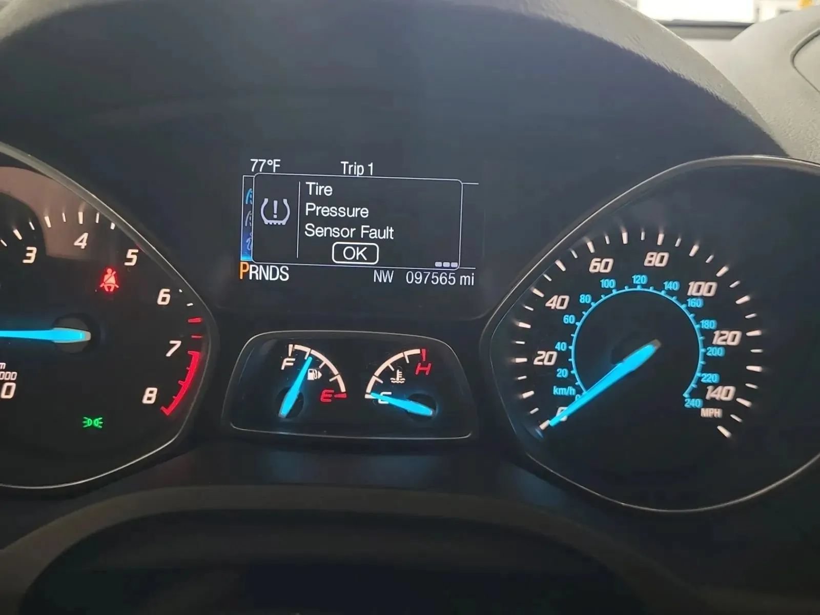 Used 2016 Ford Escape Titanium AWD/4WD image 6
