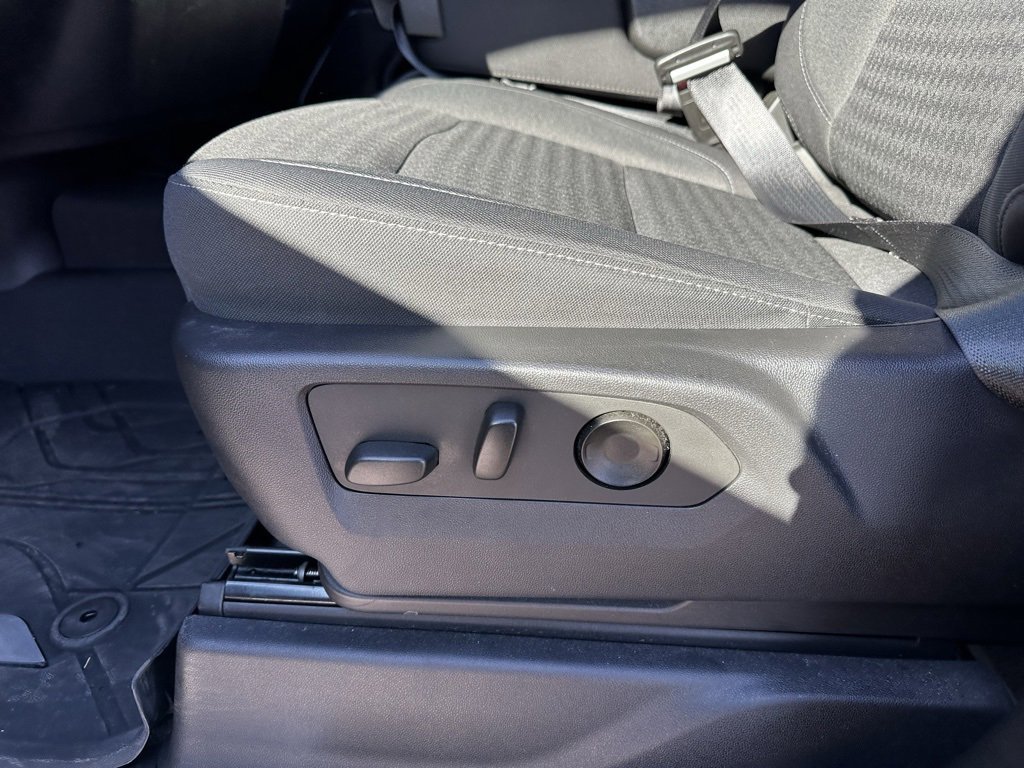 Used 2023 Chevrolet Silverado 1500 LT image 12