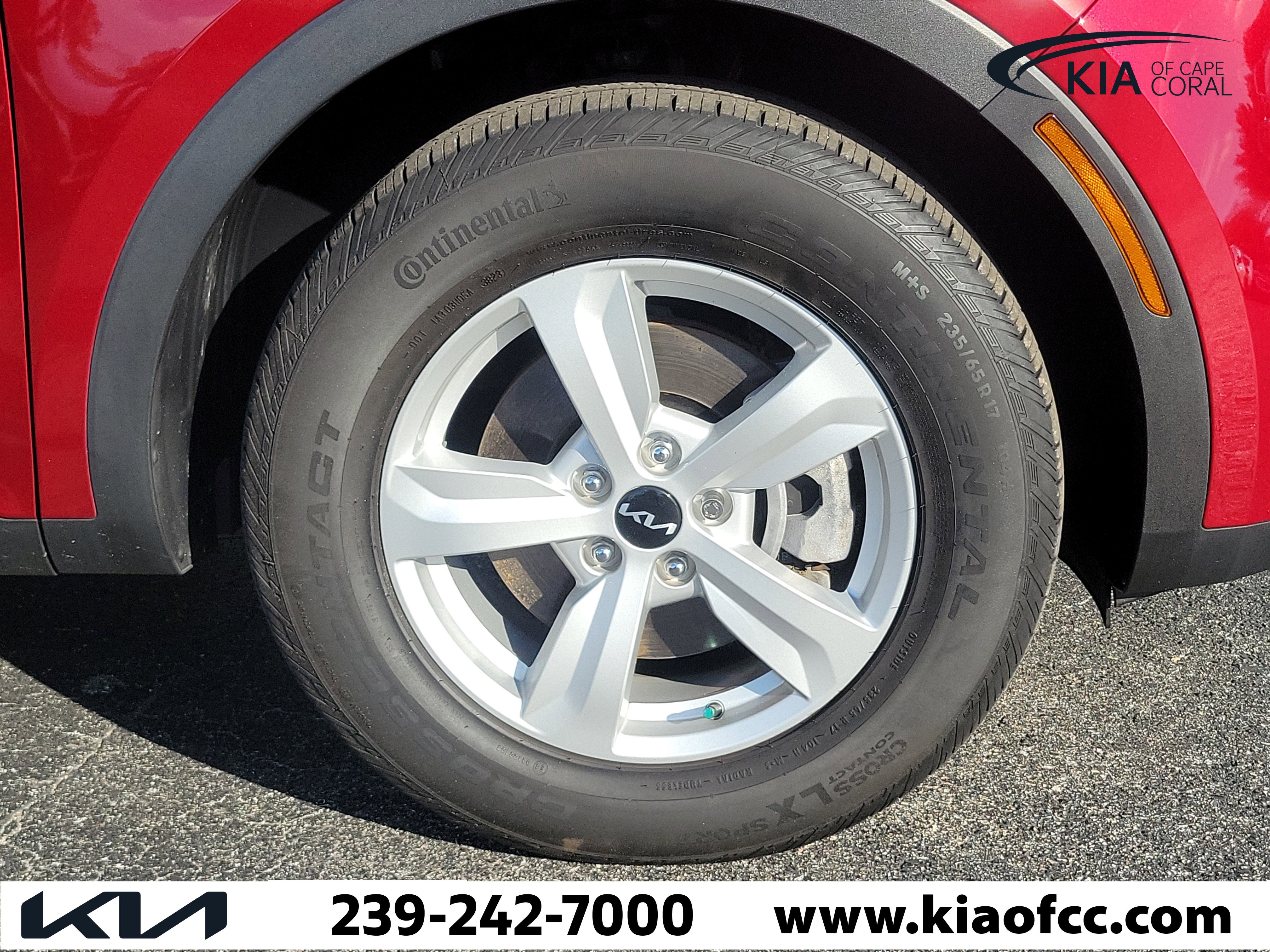Certified 2023 Kia Sorento LX FWD image 8