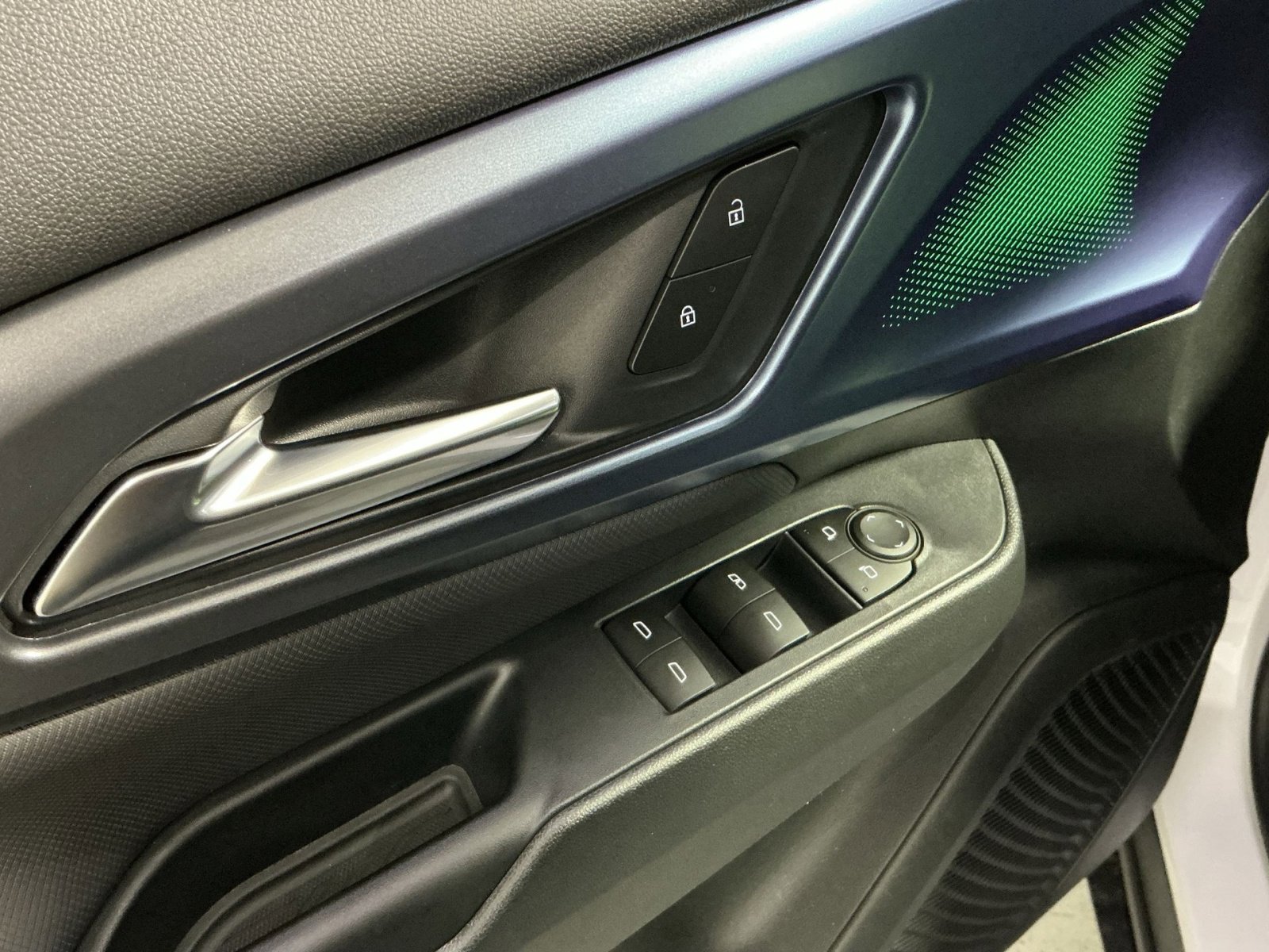 New 2026 Chevrolet Equinox EV LT image 23