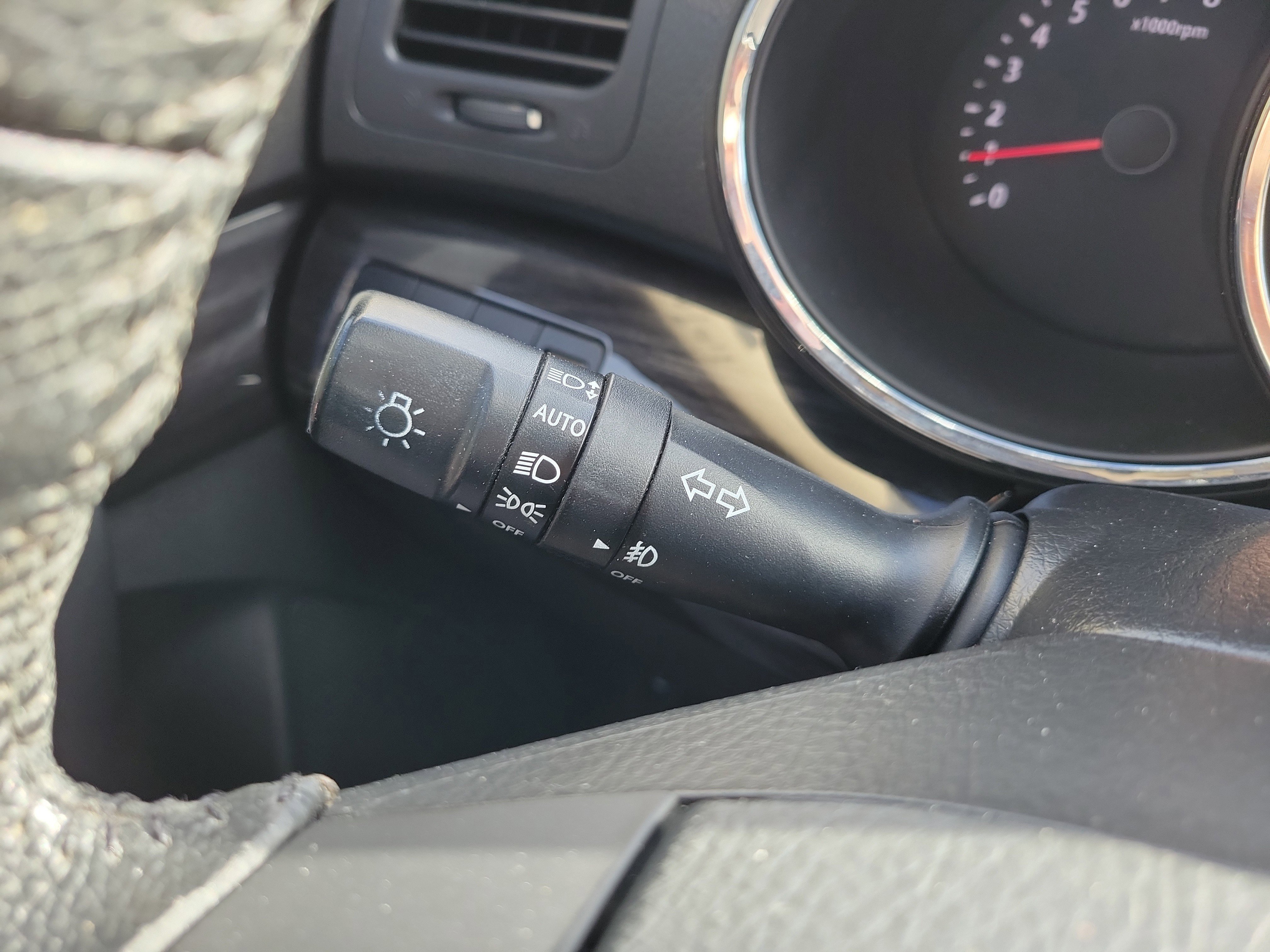 Used 2011 Kia Sorento EX w/ Limited Pkg image 38