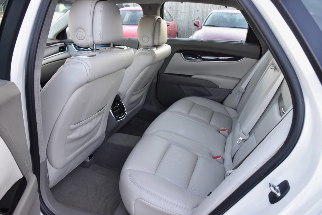 Used 2013 Cadillac XTS Platinum image 13