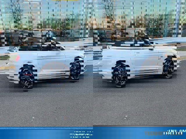 Used 2017 Ford Mustang GT Premium w/ Equipment Group 401A image 9