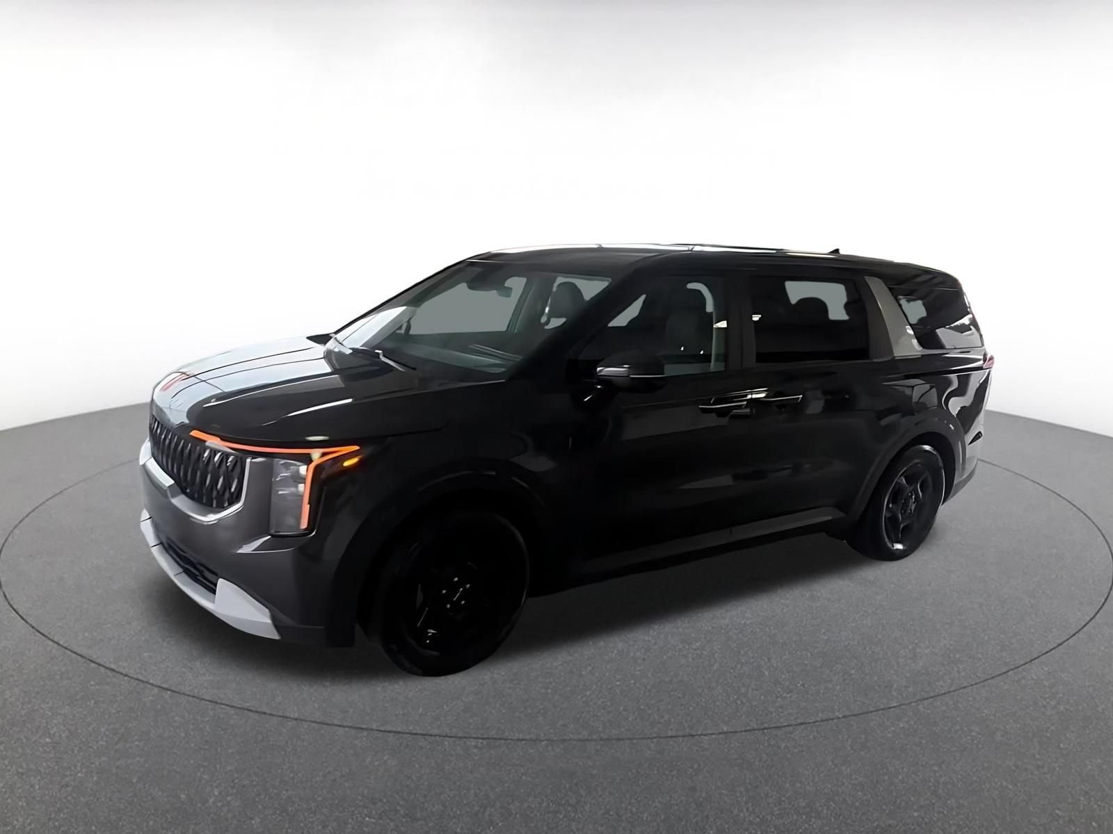 Used 2026 Kia Carnival FWD image 7