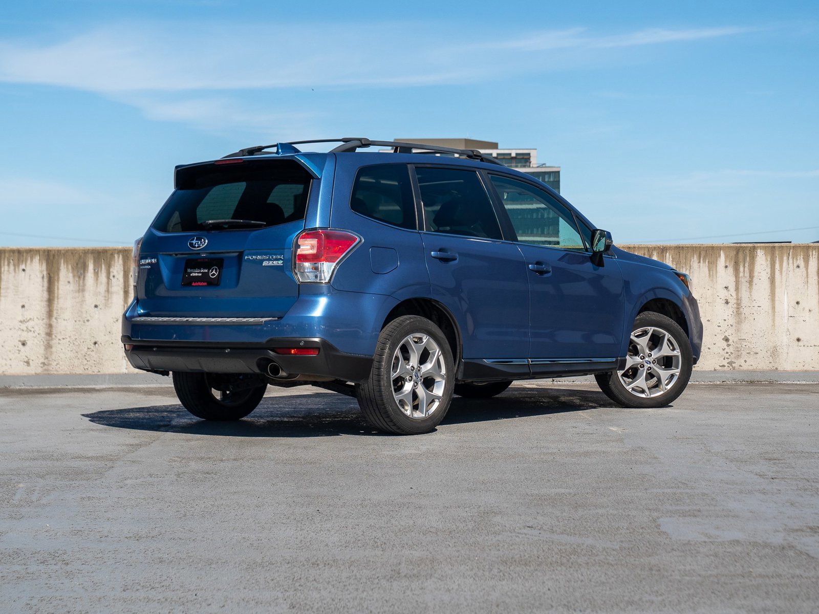 Used 2017 Subaru Forester 2.5i Touring AWD/4WD image 4