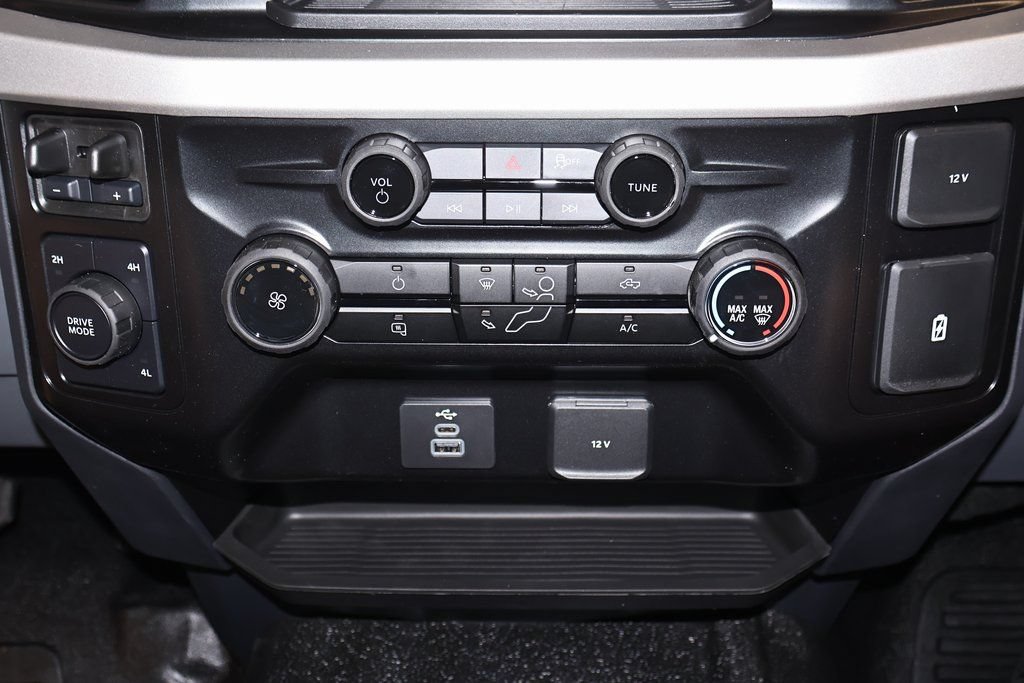 New 2026 Ford F550 4x4 Regular Cab Super Duty image 19