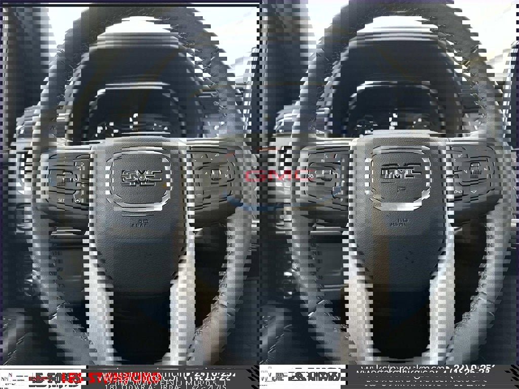 Used 2024 GMC Yukon XL SLT w/ SLT Premium Package image 23