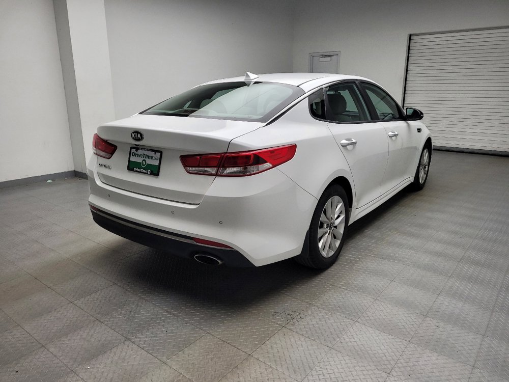Used 2018 Kia Optima LX w/ 17" Alloy Wheels Package FWD image 9
