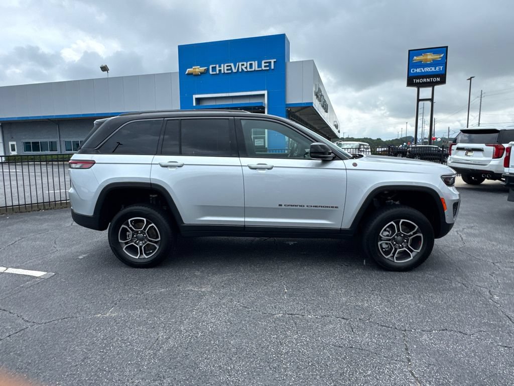 Used 2022 Jeep Grand Cherokee Trailhawk w/ ADV Protech Group II AWD/4WD image 5
