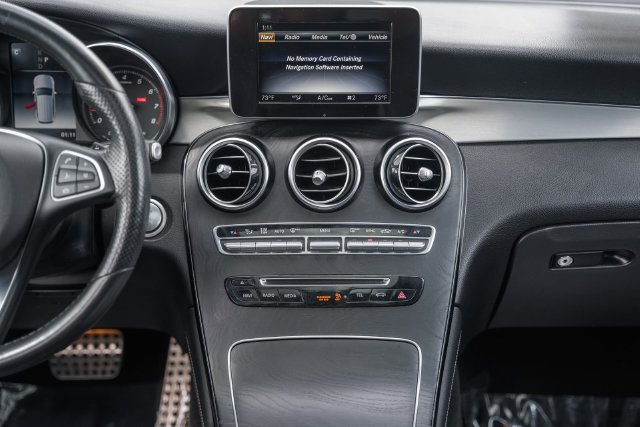 Used 2019 Mercedes-Benz GLC 300 4MATIC image 24