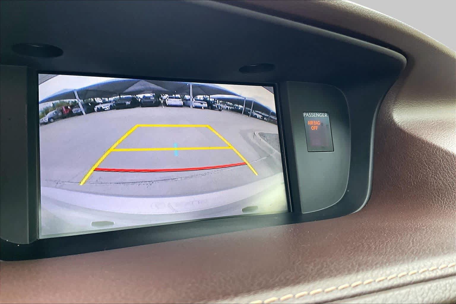 Used 2016 Lexus ES 300h w/ Luxury Package w/Wood Trim FWD image 26