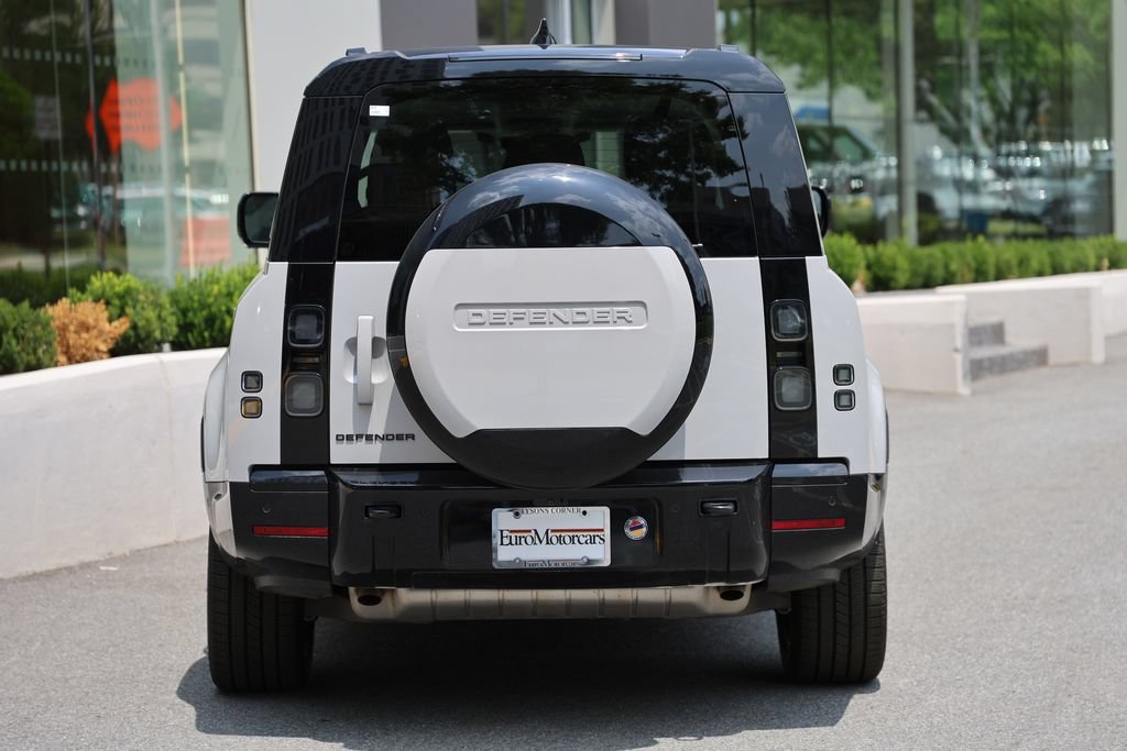 Used 2026 Land Rover Defender 130 X-Dynamic SE AWD/4WD image 3
