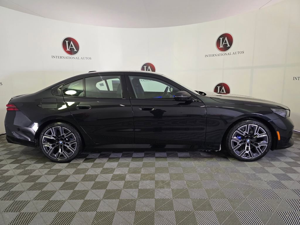 New 2026 BMW 530i xDrive w/ M Sport Package image 3
