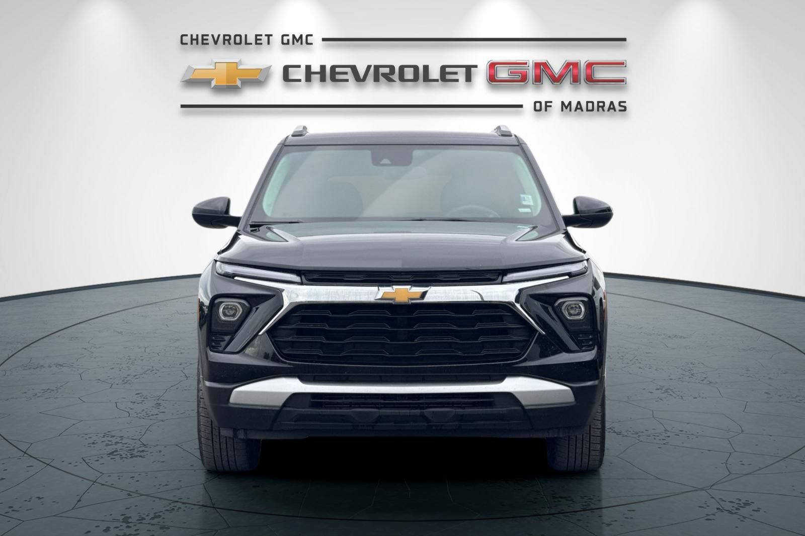 Used 2025 Chevrolet TrailBlazer LT AWD/4WD image 8