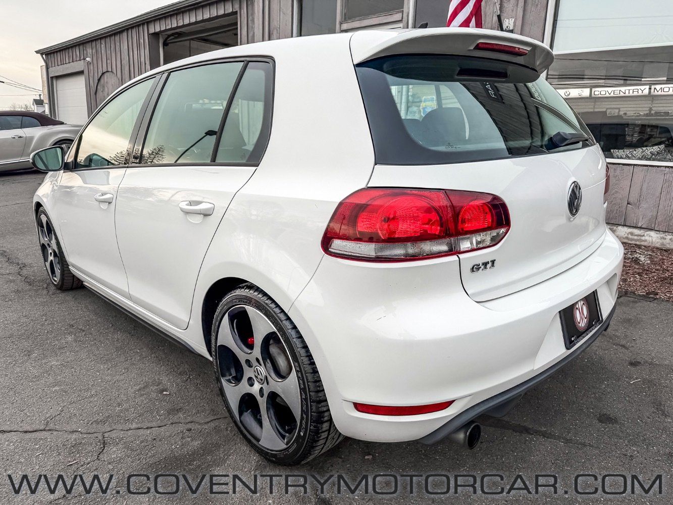 Used 2012 Volkswagen Golf 4-Door image 7