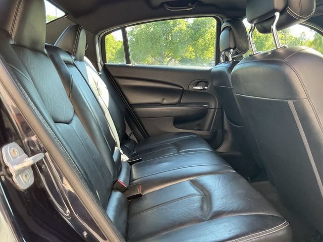 Used 2011 Chrysler 200 Limited FWD image 30