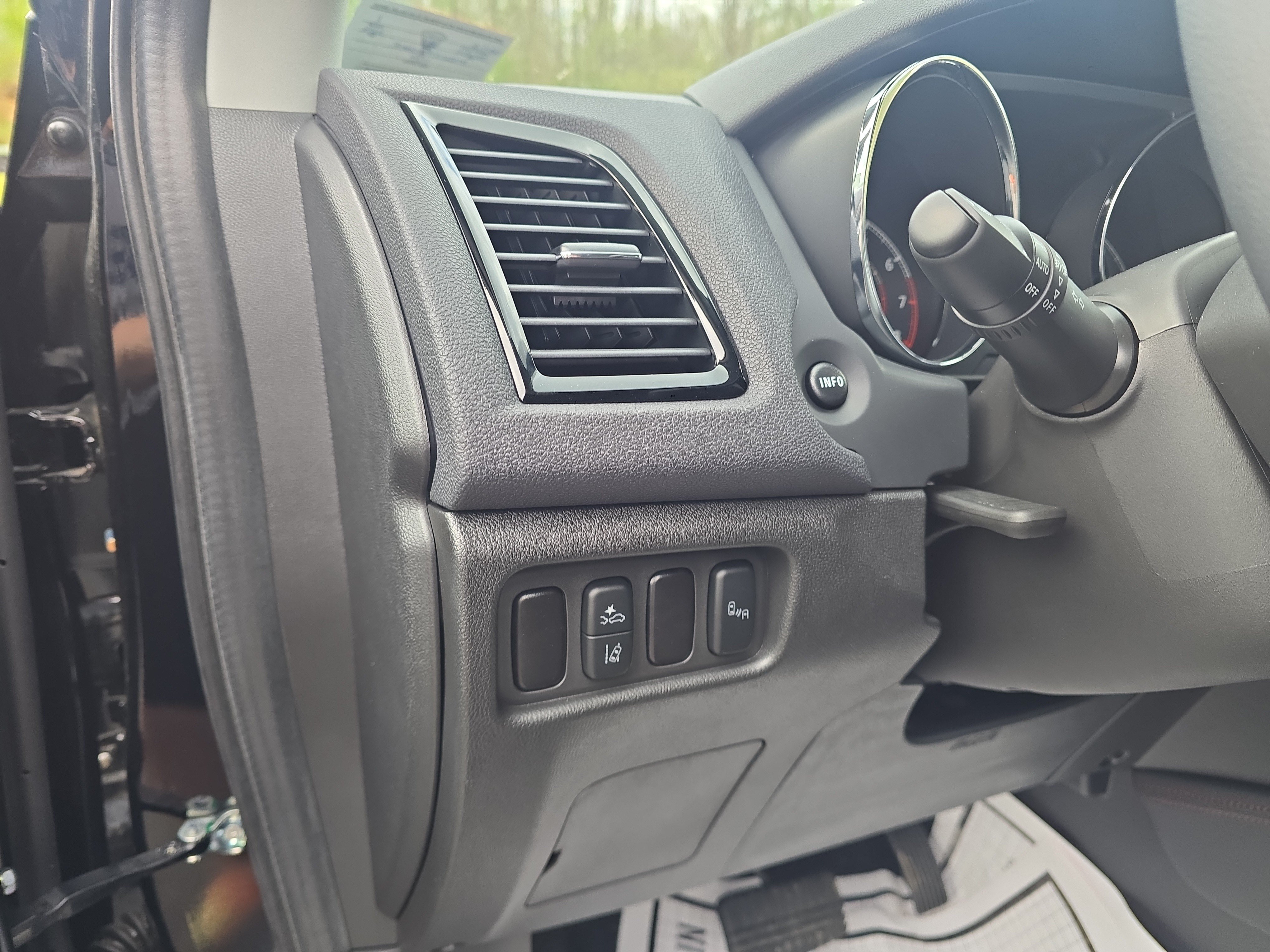 New 2026 Mitsubishi Outlander Sport SE AWD/4WD image 14