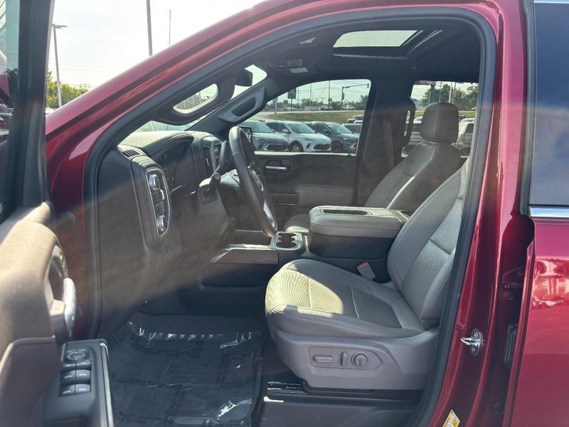 Used 2022 GMC Sierra 1500 SLT w/ SLT Premium Package AWD/4WD image 9