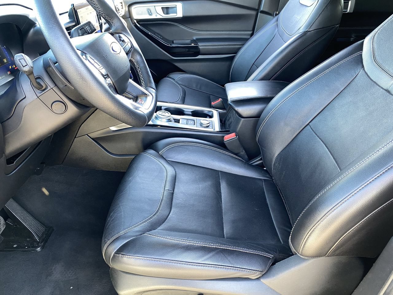 Used 2023 Ford Explorer ST w/ Equipment Group 401A AWD/4WD image 19