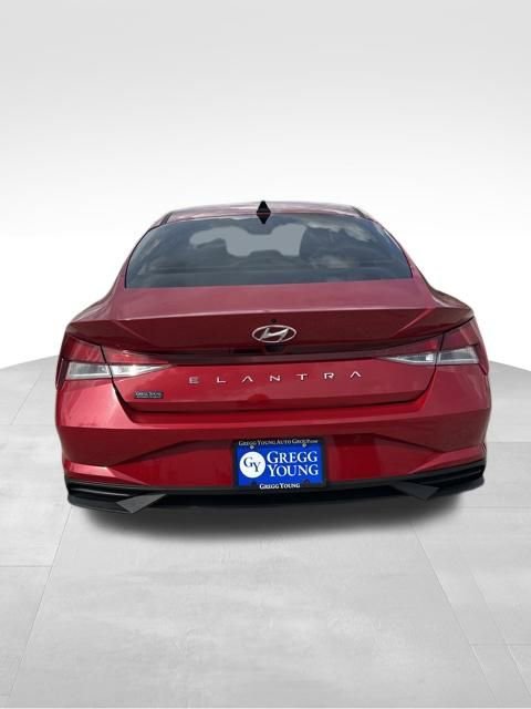 Used 2023 Hyundai Elantra SEL image 5