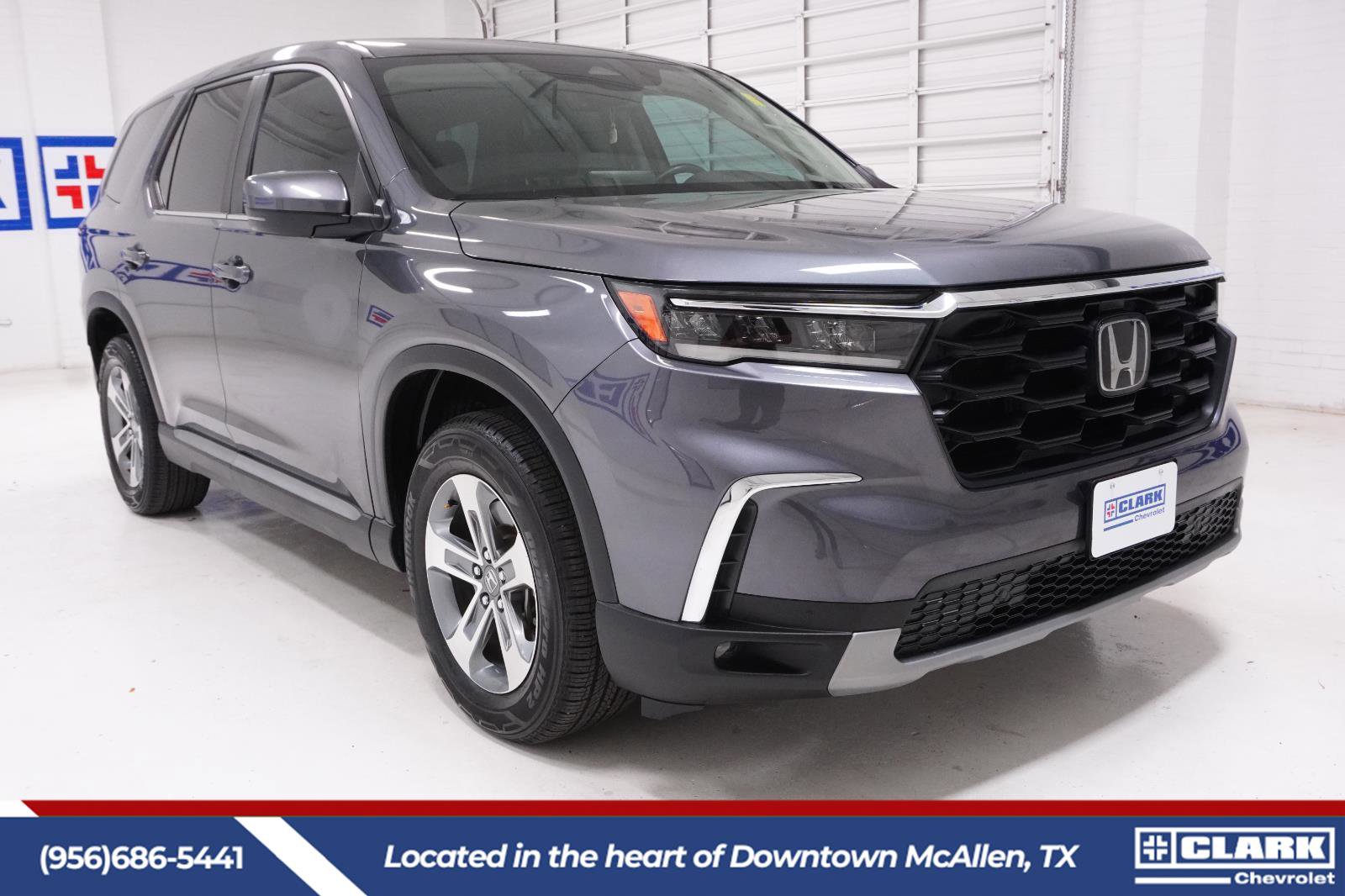 Used 2023 Honda Pilot EX-L image 3