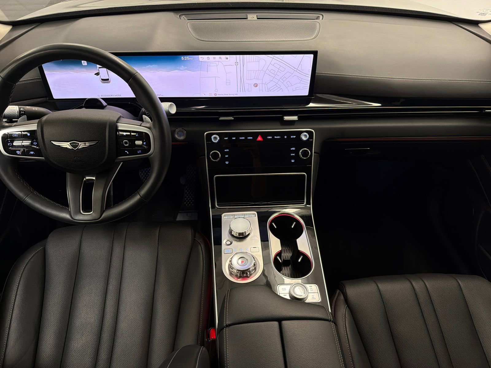 Used 2025 Genesis GV80 2.5T Standard AWD/4WD image 17
