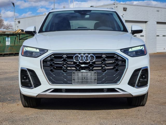 Used 2023 Audi Q5 2.0T Premium w/ Convenience Package image 2