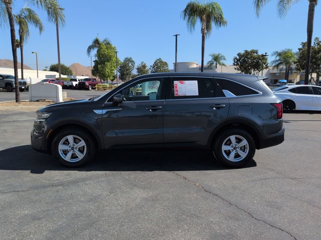 Used 2023 Kia Sorento LX FWD image 8
