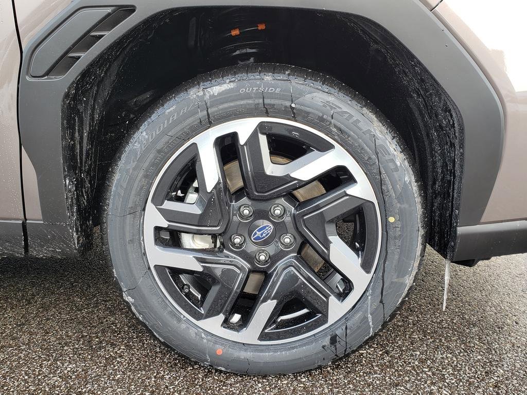 New 2025 Subaru Forester Limited image 12