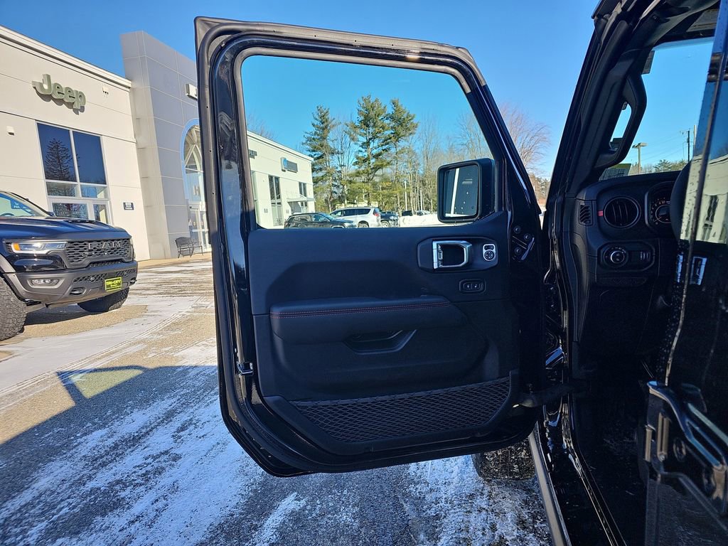 New 2026 Jeep Gladiator Rubicon w/ Safety Group AWD/4WD image 11