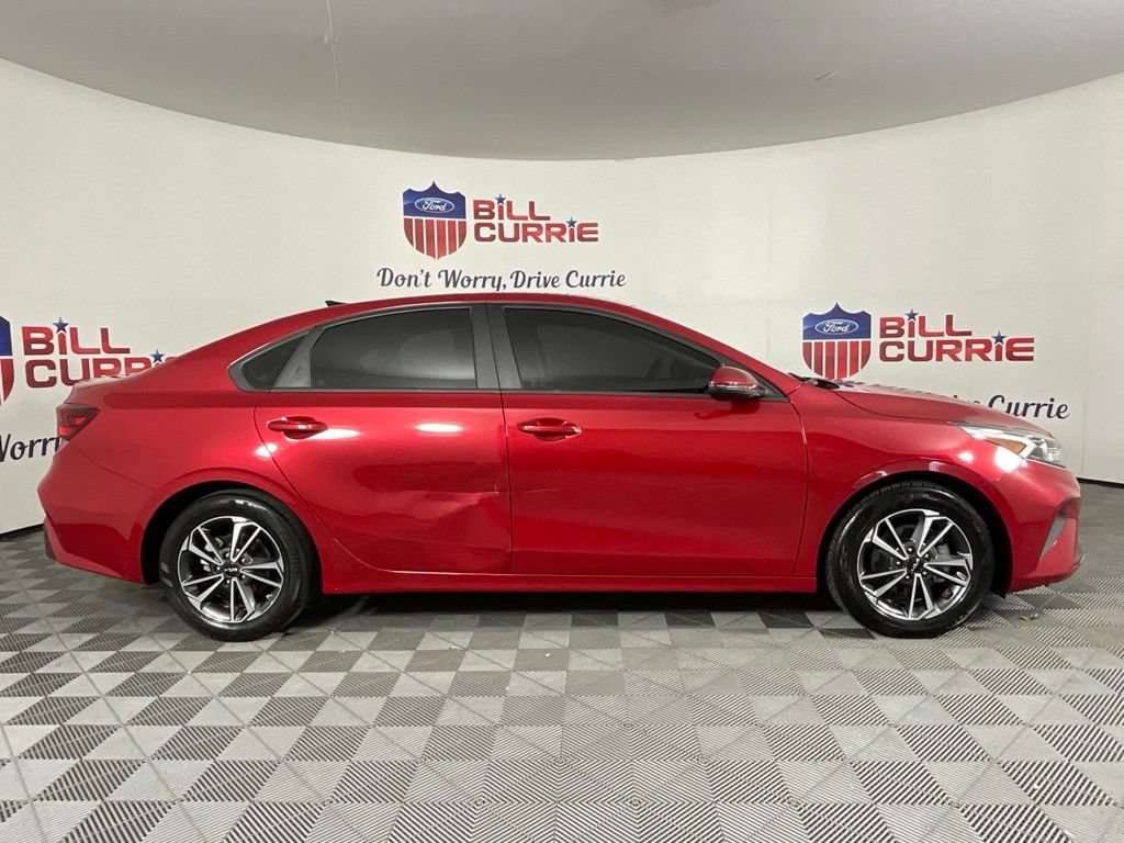 Used 2023 Kia Forte LXS w/ LXS Technology Package FWD image 2