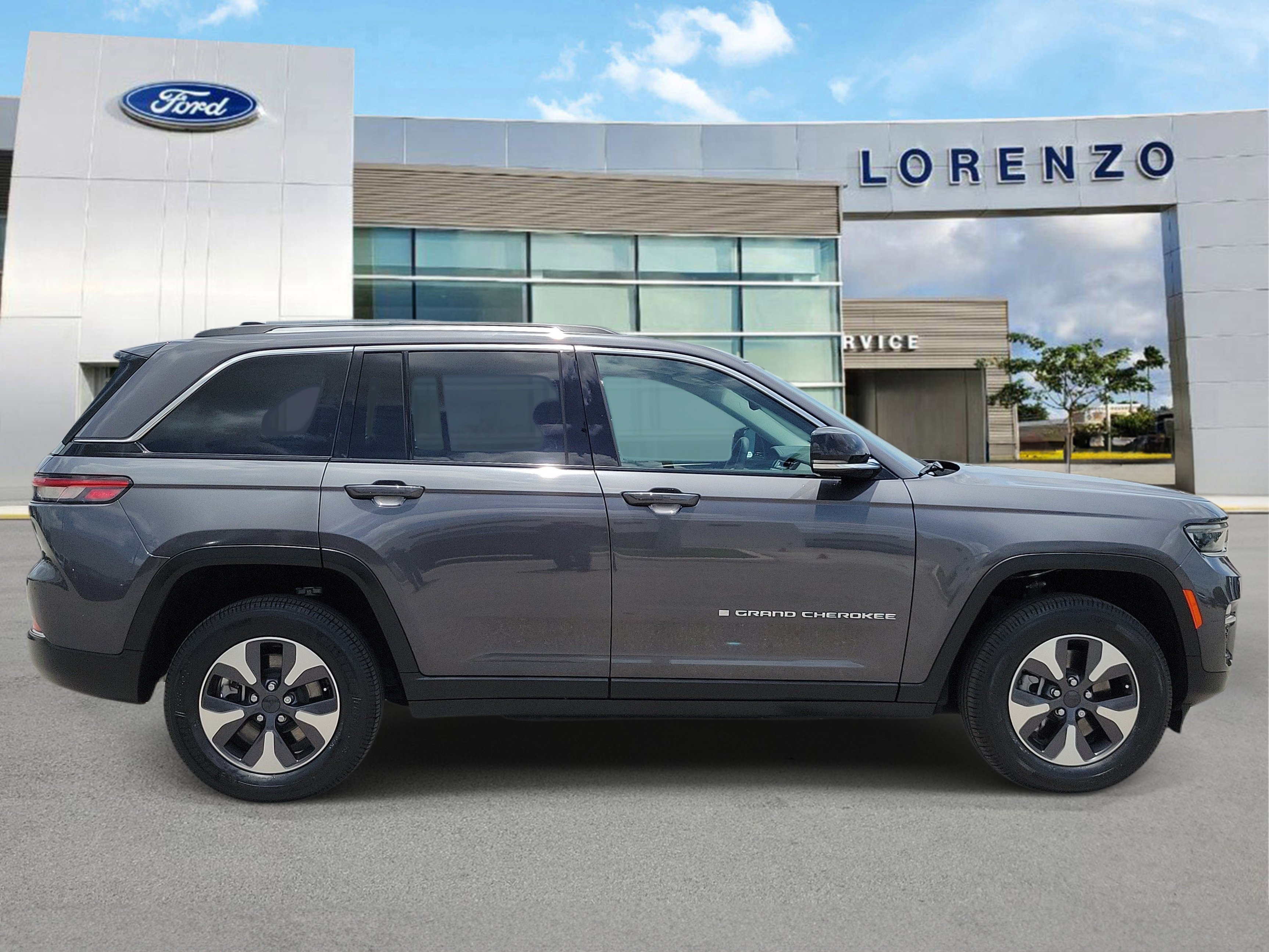 Used 2022 Jeep Grand Cherokee Limited 4xe AWD/4WD image 4